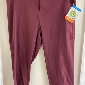 Columbia Crop Pants NWT size 10